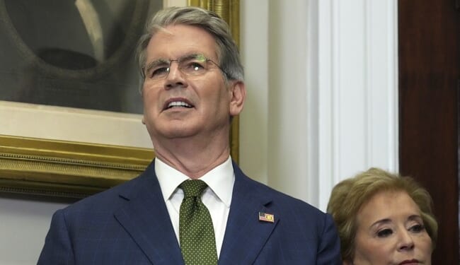 Trump Just Put the Entire Federal Reserve on Notice Through Poor Secretary Scott Bessent – Twitchy