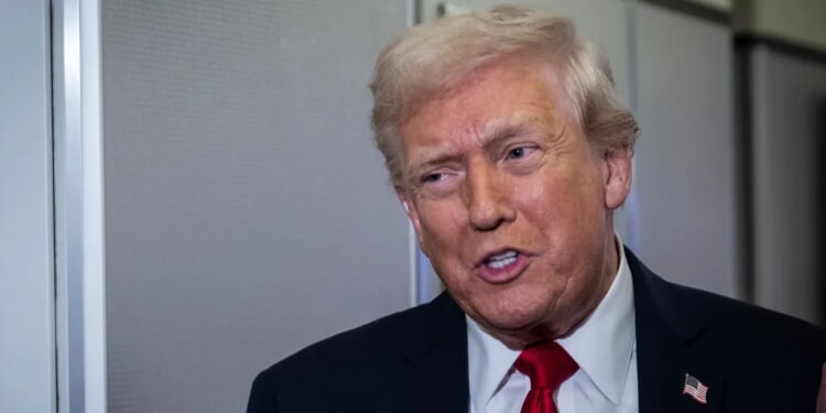 Trump Reportedly Told Venezuelan President He Would Grant Him And His Family Safe Passage If He Resigned Immediately