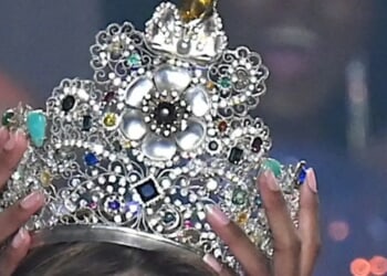 Ukrainian Beauty Queen Mariia Zheliaskova Takes A Tumble On Miss Earth 2025 Stage