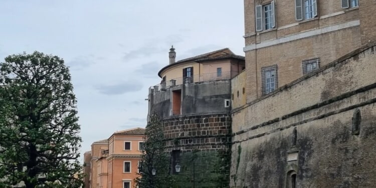 Vatican bank reinstates couple fired for violating prohibition on married employees