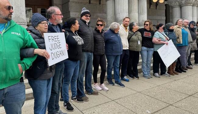 Wisconsin Judge Who Tried to Hide an Illegal from ICE Heads to Trial – Twitchy