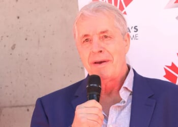 ‘I Got Caught Between Two Lovers’: Bret Hart Accuses Vince McMahon, Shawn Michaels Of Having Gay Relationship