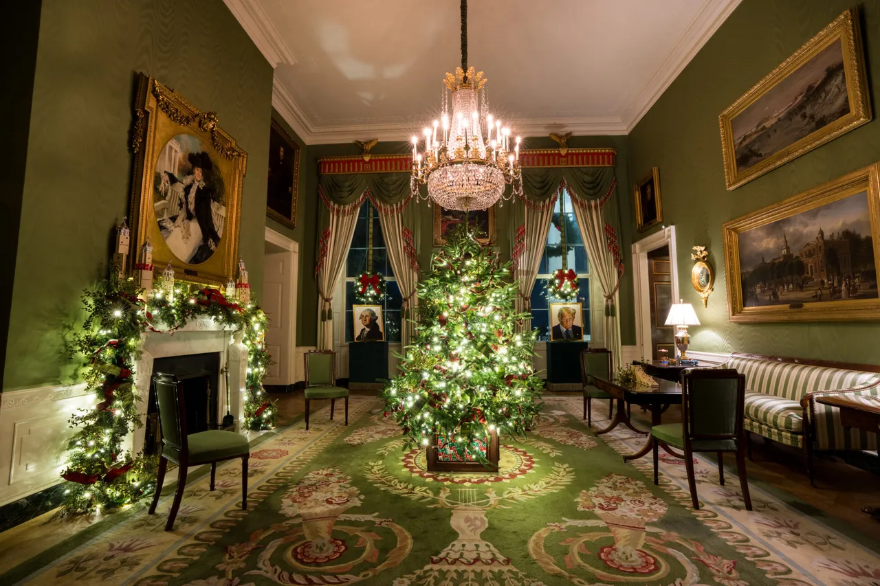 White House staff and volunteers decorate for Christmas, Sunday, November 30, 2025. (Official White House Photo by Andrea Hanks)