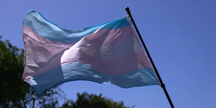 Trans Patient Sues Hospital After Secretly Recording Surgery, Later Returns Because The Care Is Too Good