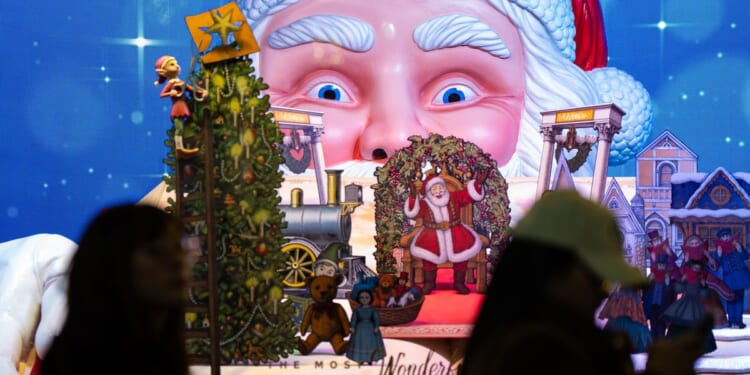 Record-high 203 million people shopped over Thanksgiving weekend, says National Retail Federation