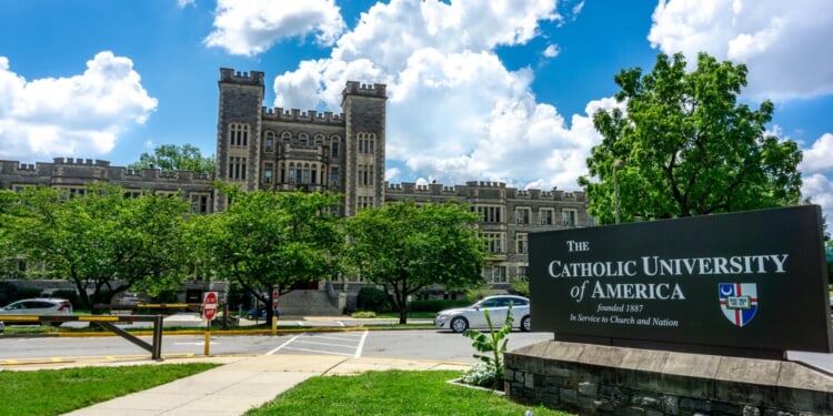 Lilly Endowment announces 45 multimillion-dollar grants for theological schools