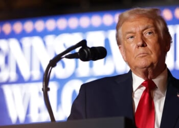 20 Republicans Rebuke Trump Executive Order, Side With Democrats