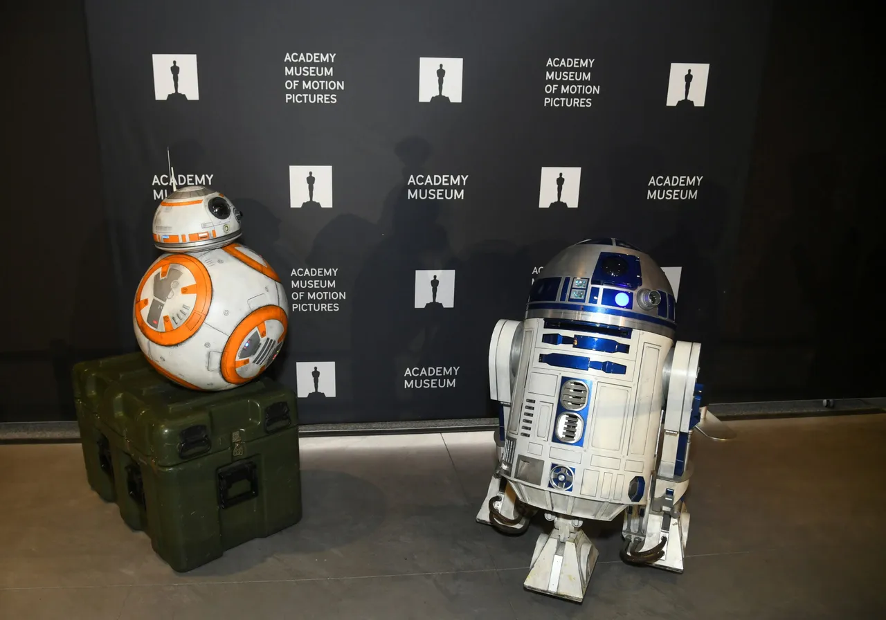 LOS ANGELES, CALIFORNIA - MAY 04: BB-8 and R2-D2 attend The Academy Museum Of Motion Pictures Hosts Star Wars-Inspired May The 4th Celebration 