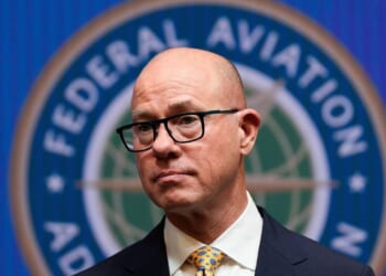 Senator says FAA administrator failed to sell multimillion-dollar airline stake as promised