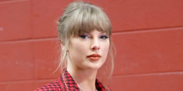 ‘Dodged A Massacre Situation’: Taylor Swift Sobs After Meeting Victims Of Southport Attack