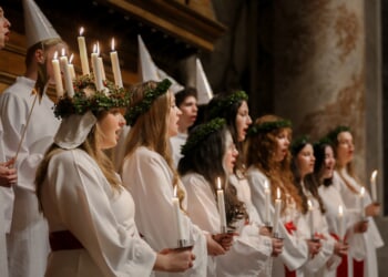 Swedish choir honors St. Lucy with songs in St. Peter’s Basilica