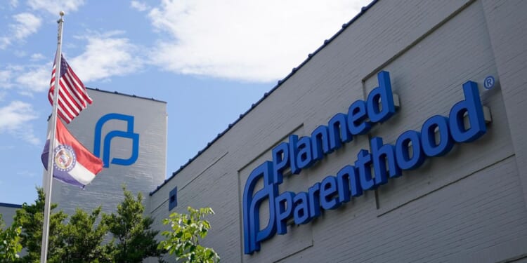 Appeals court allows Planned Parenthood defunding in 'huge' win for Trump administration