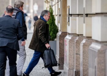 Volodymyr Zelenskyy offers to drop NATO bid but rejects U.S. push to cede territory