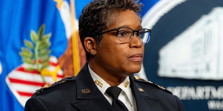 D.C. police chief bullied staff, threatened demotions in order to manipulate crime data, report says