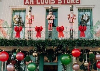 Tariffs and holiday prices: U.S. consumers seeing uneven effect on purchases