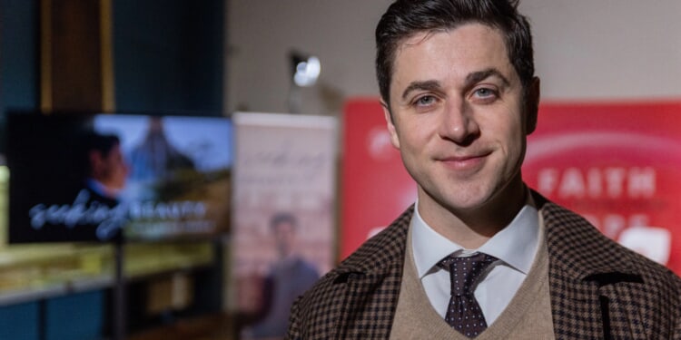 ‘Seeking Beauty’ travel show with David Henrie premieres at Vatican