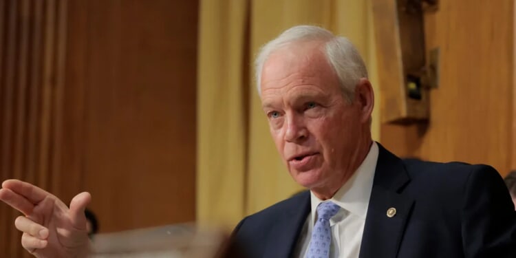 EXCLUSIVE: Ron Johnson Demands Docs After ‘Blockbuster’ FDA Memo Links Child Deaths To COVID Vaccine