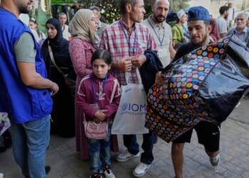 UN official: Lifting U.S. sanctions on Syria could encourage refugee returns