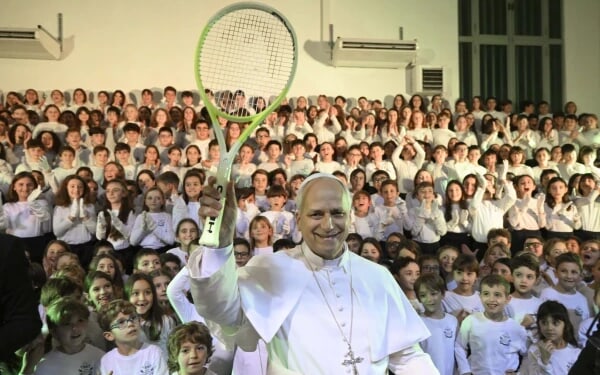 Pope Leo XIV makes surprise visit to children’s Christmas concert at Castel Gandolfo school