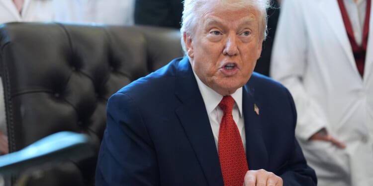 Trump gives fed workers two more days off for the Christmas holiday