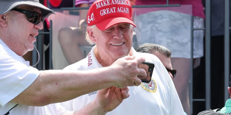 Democrats' Poll Numbers Now at Lowest Point in Modern History [WATCH]