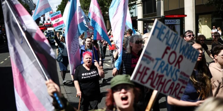 Caller Tells SiriusXM’s Andrew Wilkow He’s Detransitioning, Calls Transgenderism ‘Mental Illness’