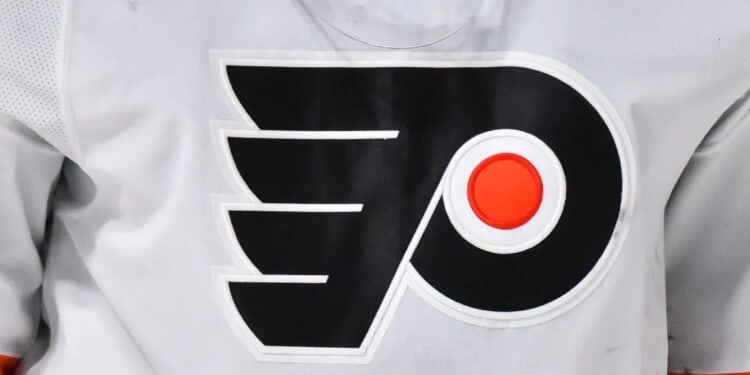 NHL Team Suspends Play-By-Play Commentator Tim Saunders For Oral Sex Joke Caught On Hot Mic