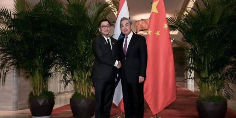 Cambodian, Thai top diplomats meet in China to solidify ceasefire