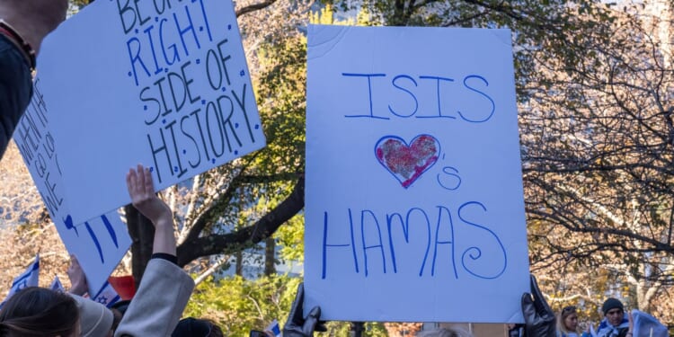 FBI Busts Texas ISIS NYE Plot as Trump Team Warns Americans to Stay Alert [WATCH]