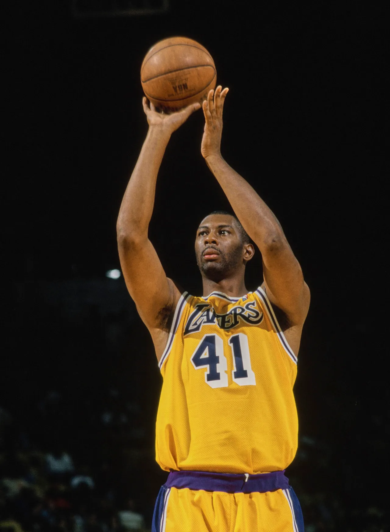Elden Campbell #41, Center and Power Forward for the Los Angeles Lakers prepares to shoot a free throw during the NBA Pre Season Shoot Out basketball game against the Atlanta Hawks on 24th October 1997 at the Great Western Forum arena in Inglewood, Los Angeles, California, United States. The Lakers won the game 93 - 89. (Photo by Otto Greule Jr/Allsport/Getty Images)