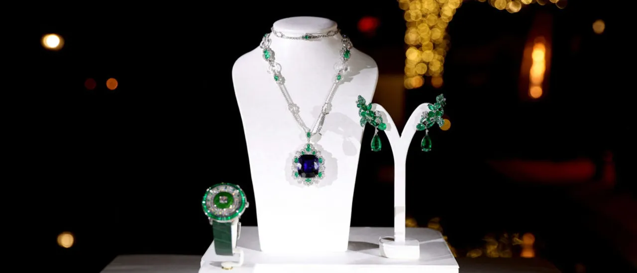 Alleged Thief Swallows Jewel Straight Out Of ‘Bond’ Film, Leaves Cops With Disgusting Task