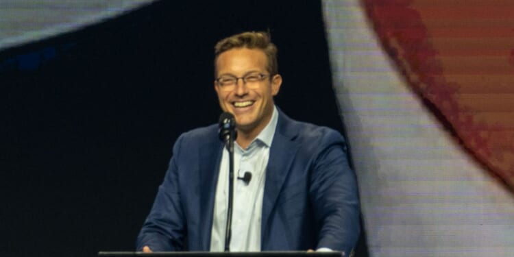 America’s Youth Are Turning to God and Family Over Woke Agenda: Benny Johnson [WATCH]