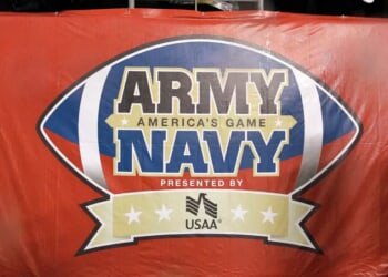 Army-Navy Game: Nothing Says America More Than Eating Nachos In Tank