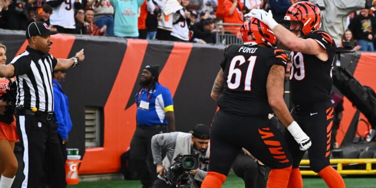 Bengals’ Cody Ford Barrels His Way Through Multiple Cardinals Defenders In Play You Have To See