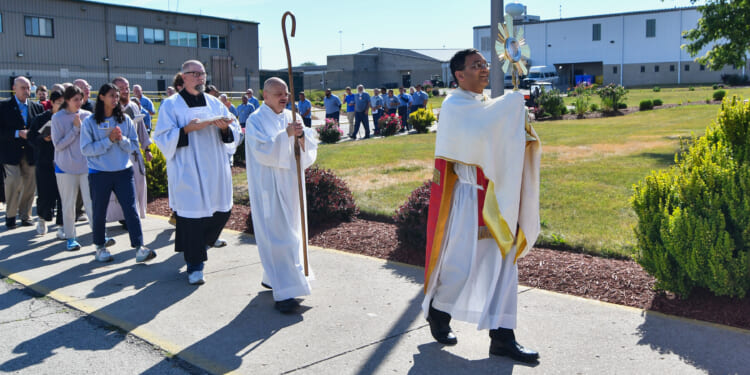 Bishop of Columbus grants Mass dispensation to fearful immigrants