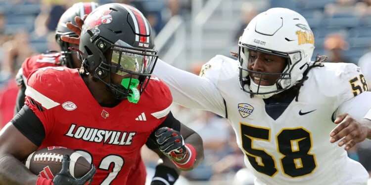 Brawl Breaks Out At End Of Bush’s Boca Raton Bowl Of Beans To Deliver True Christmas Spirit