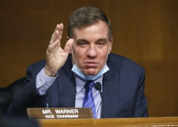 Dem Mark Warner Blames Trump’s FBI for Not Arresting J6 Pipe Bomber Suspect Sooner – Twitchy