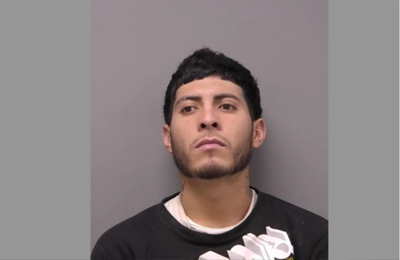 Diego Barron-Esquivel. DHS image.