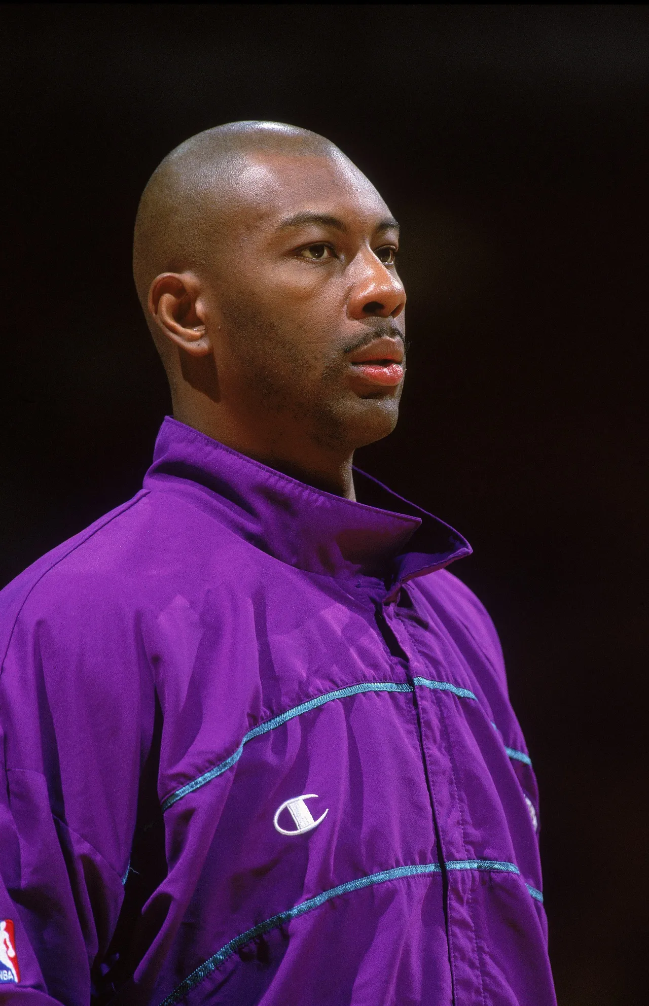 20 Nov 2000: Elden Campbell #5 of the Charlotte Hornets looks on during the game against the Toronto Raptors at the Air Canada Centre in Toronto, Ontario, Canada. The Hornets defeated the Raptors 100-64. NOTE TO USER: It is expressly understood that the only rights Allsport are offering to license in this Photograph are one-time, non-exclusive editorial rights. No advertising or commercial uses of any kind may be made of Allsport photos. User acknowledges that it is aware that Allsport is an editorial sports agency and that NO RELEASES OF ANY TYPE ARE OBTAINED from the subjects contained in the photographs.Mandatory Credit: Robert Skeoch /Allsport