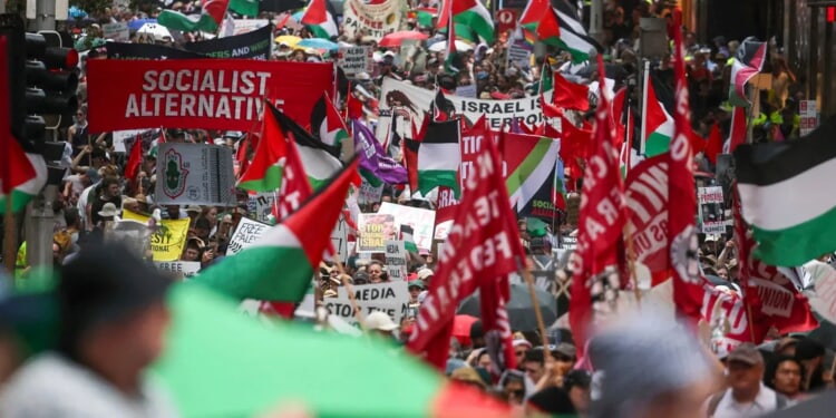 FLASHBACK: Islamists Gathered To Chant ‘F*ck The Jews’ After Oct. 7 Just Minutes From Beach Shooting Site