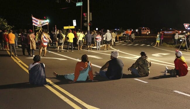 Florida Law Lets Drivers Plow Through Threatening Protester Mobs – Twitchy