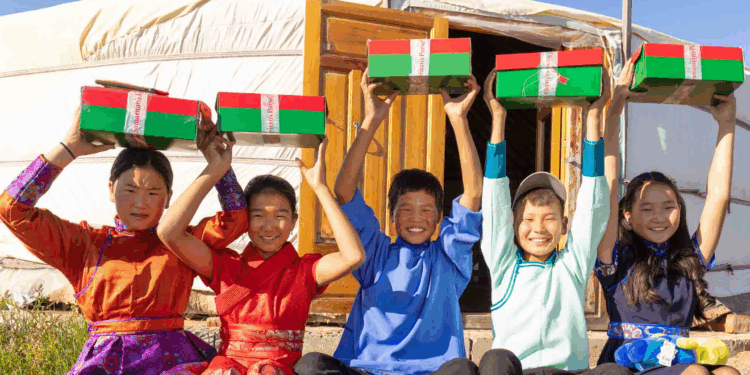 Global: Operation Christmas Child reaches millions
