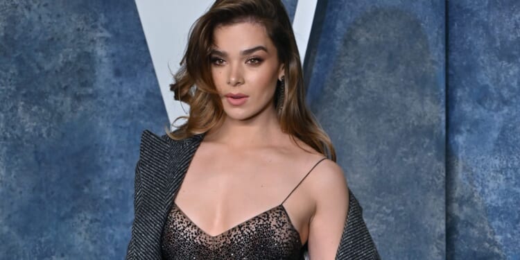 Hailee Steinfeld’s Birthday Trends as Fans Share Her Best Work and Hot Photos [WATCH]