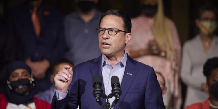 Josh Shapiro lashes out at Kamala Harris over memoir tales