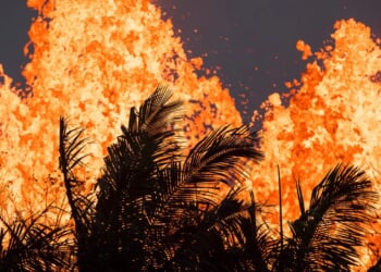Live Camera Captures Its Own Death As Kīlauea Volcano Eruption Shoots Lava Into Air In Hawaii