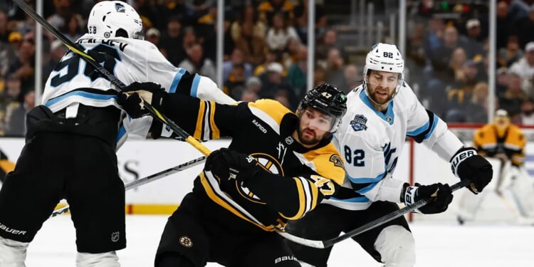 Mammoth, Bruins Brawl Breaks Out During ‘Feliz Navidad’ In Scene That Would Make The Grinch Proud