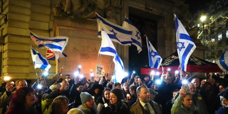 Meet Hero Who Tackled, Stopped Alleged Terrorist in Australia – Faithwire