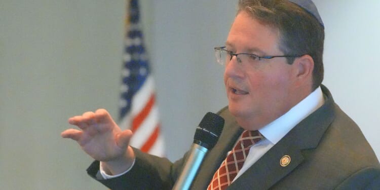 New Bill Pushes to Cut Welfare From BOTH Legal and Illegal Immigrants: Randy Fine [WATCH]