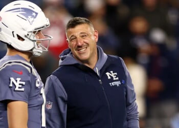 Patriots’ Mike Vrabel Beautifully Disrespects Hated Jets During 35-3 Blowout