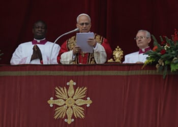Pope Leo XIV highlights Gaza, Yemen, migrants in first Christmas Urbi et Orbi message
